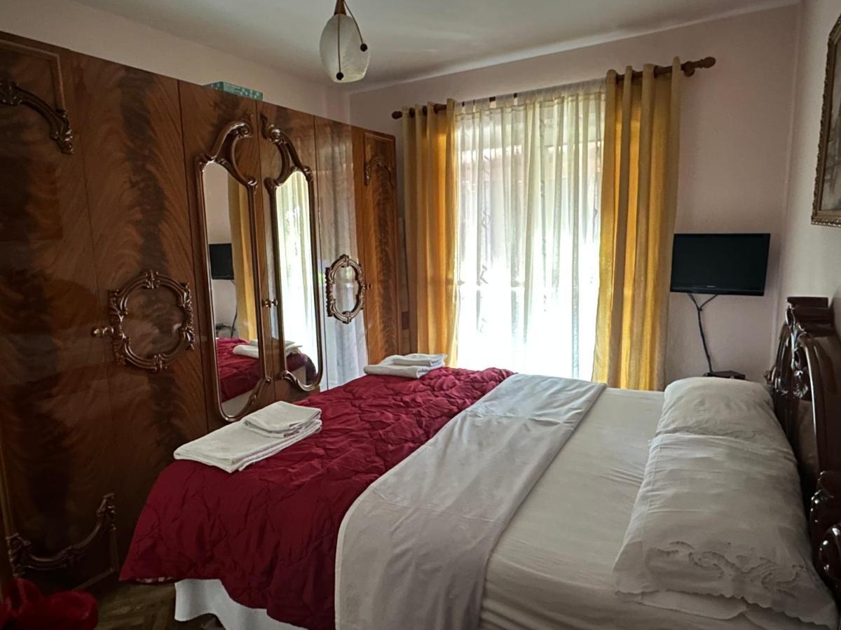 Hoxha House Hotel Krujë Екстериор снимка